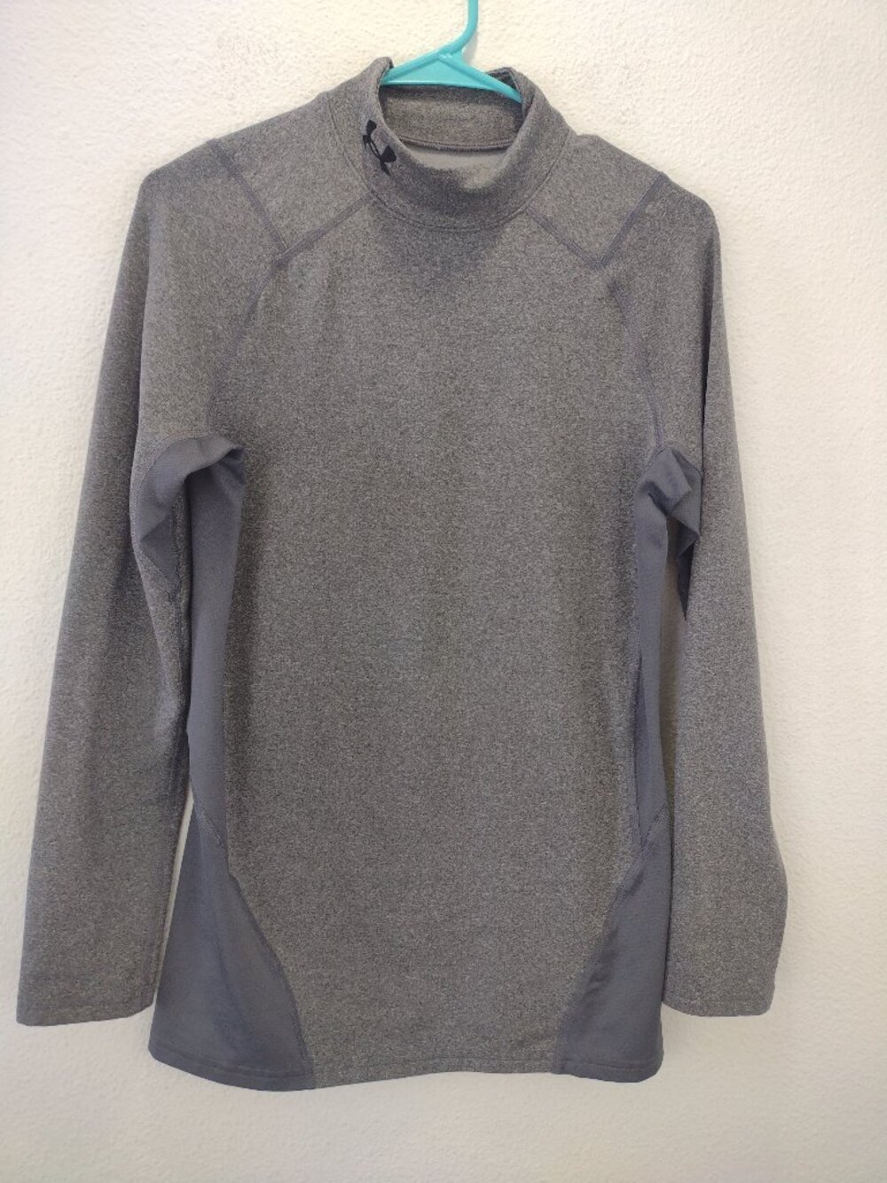Under Armour Men's Shirt Athletic Long Sleeve Cold Gear Mock Neck Small Gray